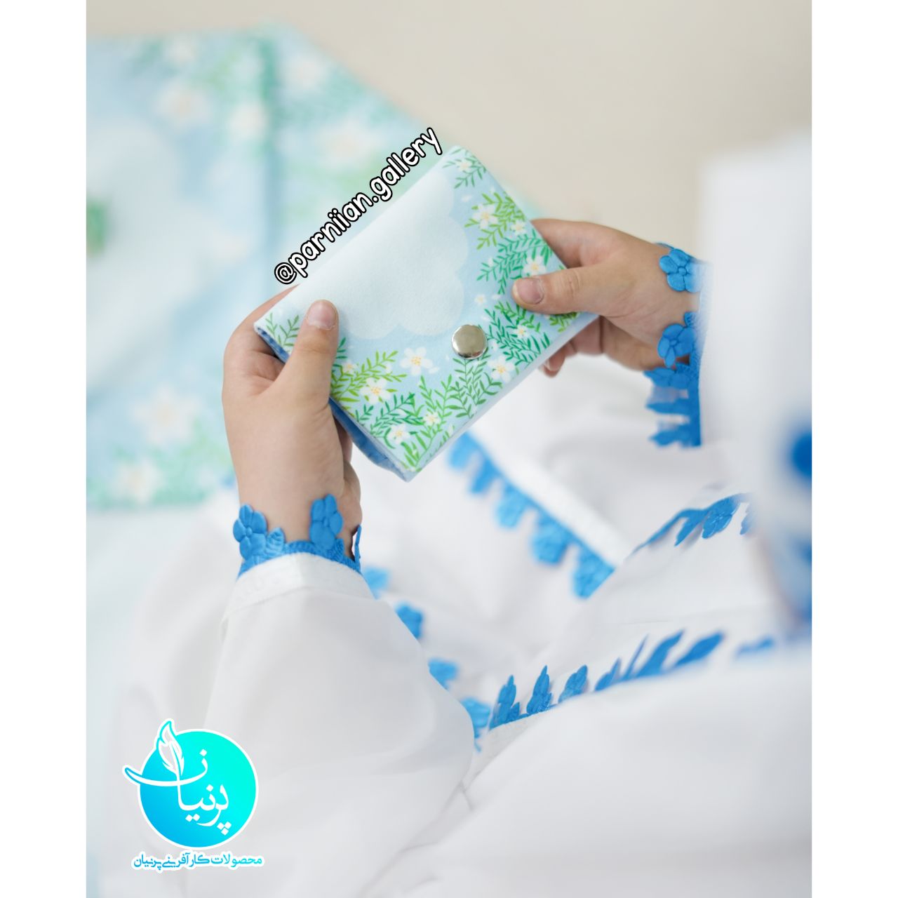 b6c585b8-3cde-4b3d-b197-ef3597f78c4d